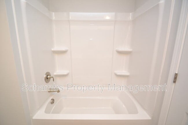 Building Photo - 1226 Bessie Ct