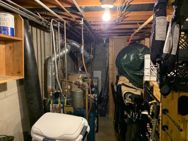 Building Photo - 854 8th Ave S