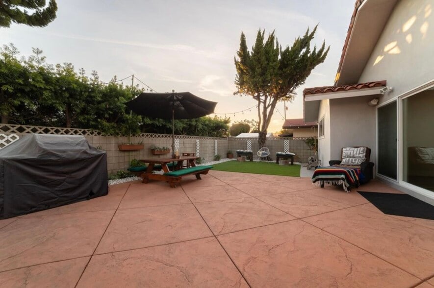 Backyard + Patio - 1530 Marine Ave