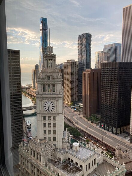 Building Photo - 405 N Wabash Ave