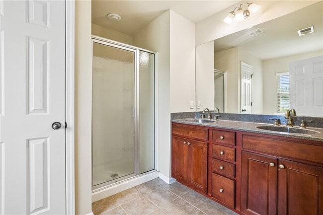 Building Photo - 771 Riverdance Dr