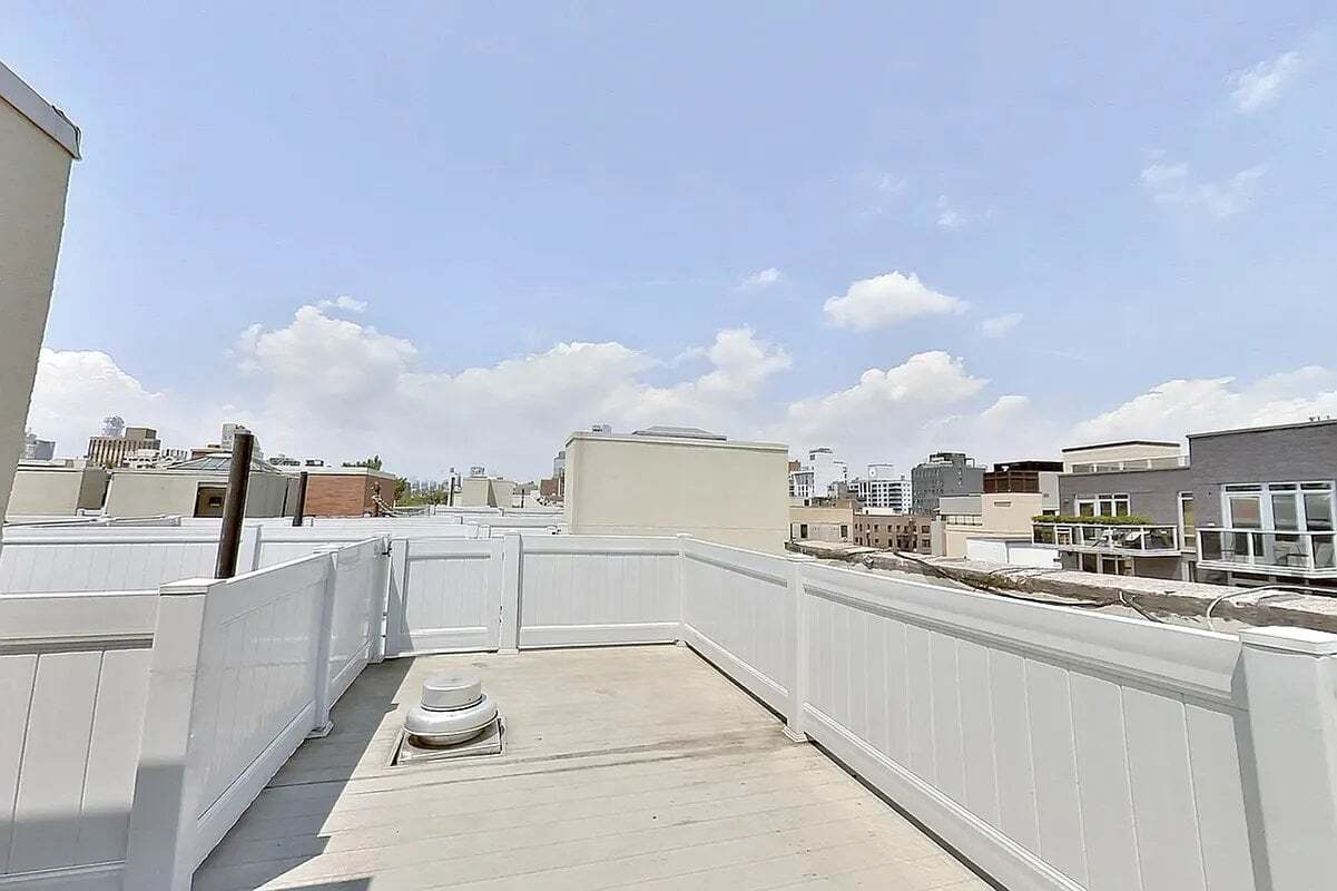 Building Photo - 161 Stanton St