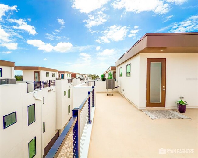 Building Photo - 627 Petit Wy