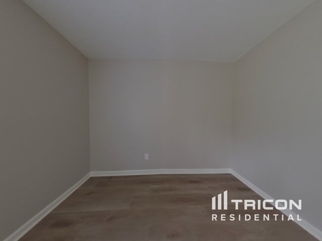 Building Photo - 1825 Golden Heights Ct