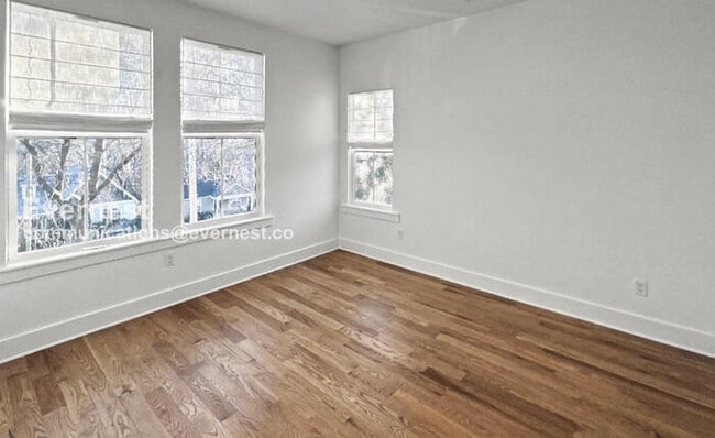 Building Photo - 113 Creighton Ave