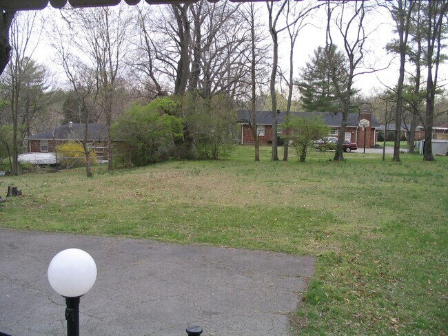 Building Photo - 501 Landon Dr
