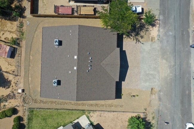 Building Photo - 7105 E Dodge Cir