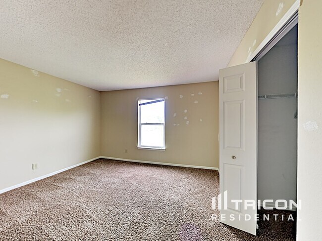 Building Photo - 6733 Everbloom Ln