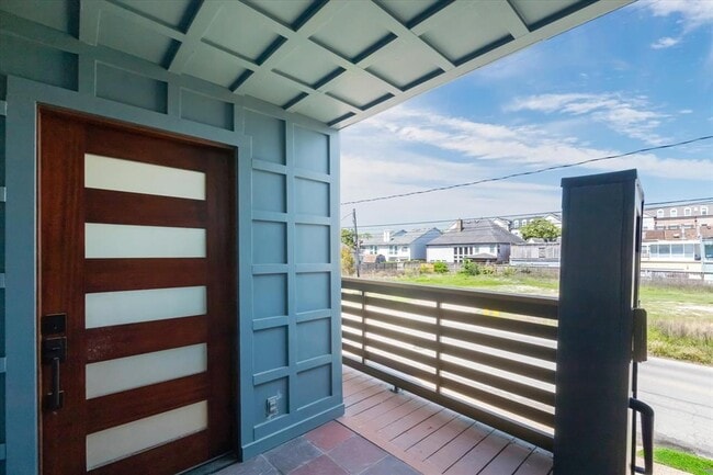 Building Photo - 1503 Fairview St