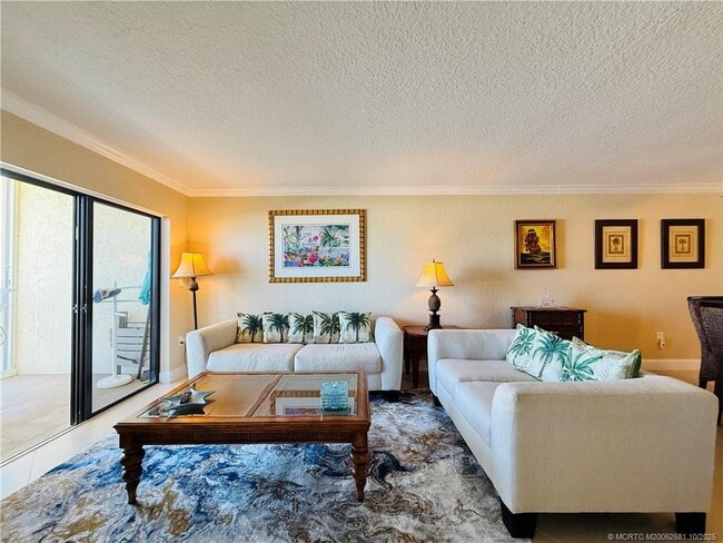 Building Photo - 7440 S Ocean Dr