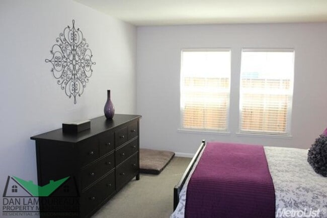Building Photo - Springlake in Woodland