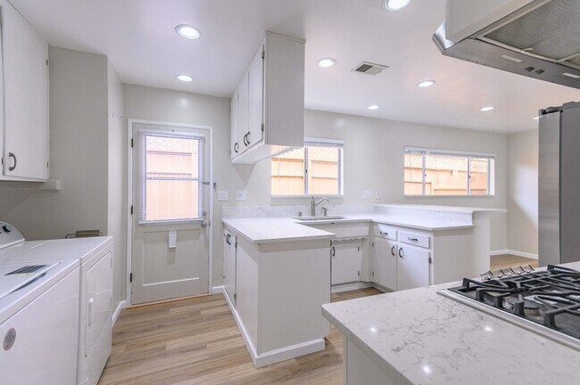 Building Photo - 358 I Ave