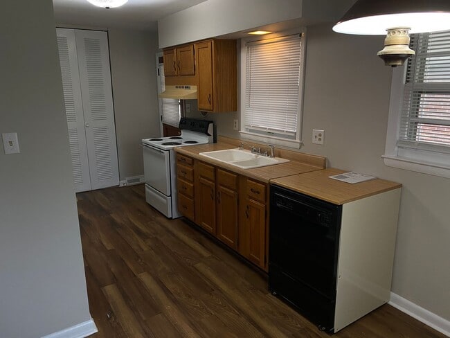 Building Photo - Welcome Home     20260501