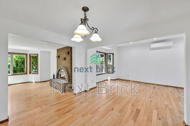 Building Photo - 21501 21st Ave W