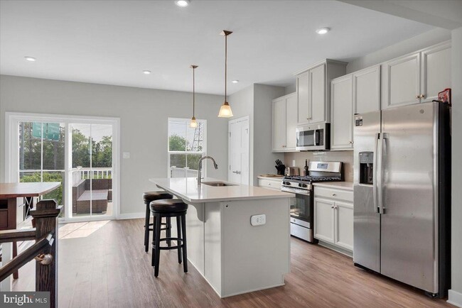 Building Photo - 71 Kohlmyer Dr