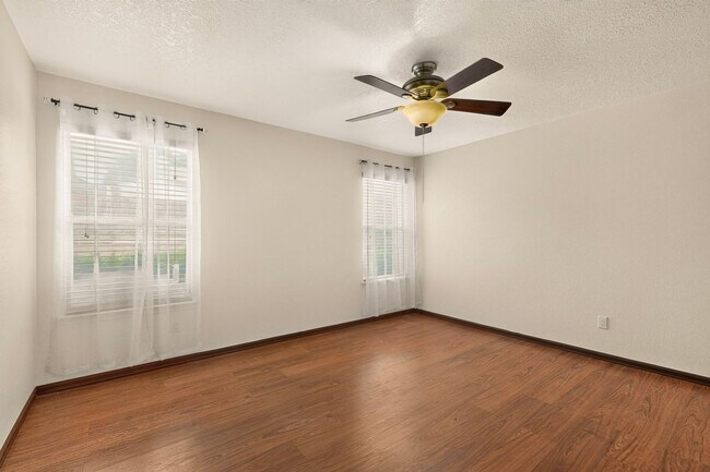 Building Photo - 7817 Sunrose Dr NW