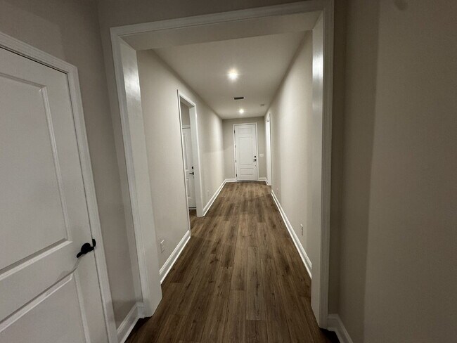 Building Photo - Home for Rent