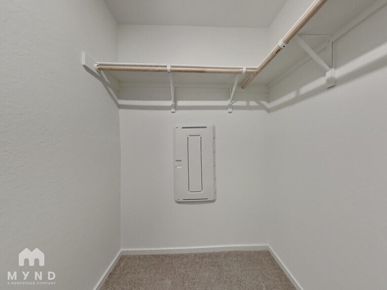 Building Photo - 415 Indian Blossom