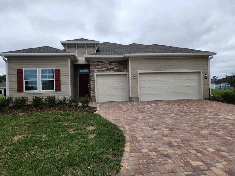 Primary Photo - 84651 Balsam Ct