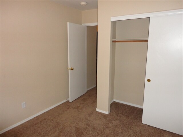 Building Photo - 222 Mariposa Way