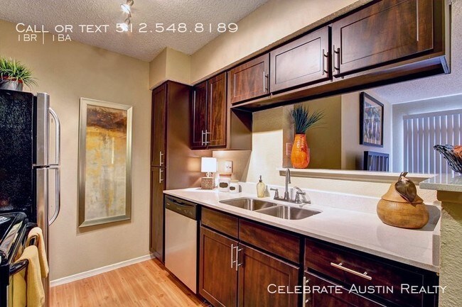 Building Photo - Twenty15