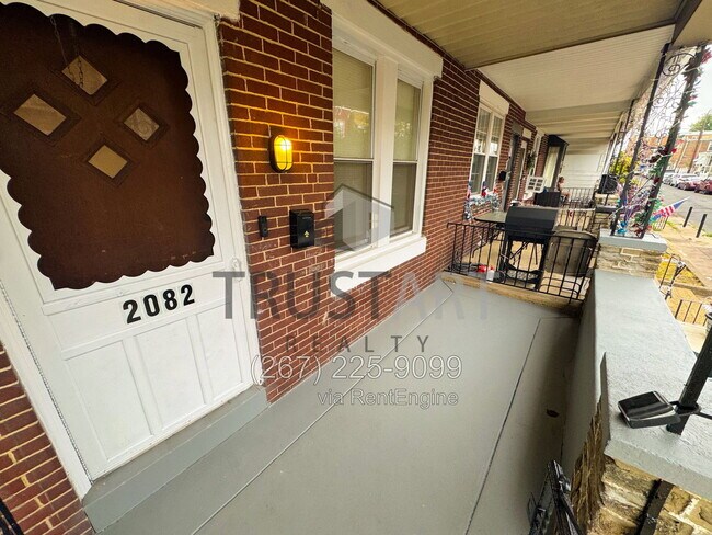 Building Photo - 2082 Albright St