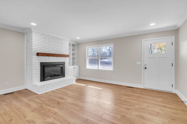 Building Photo - 118 Whitmire Rd