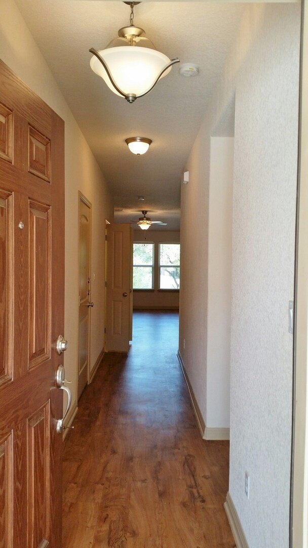 Building Photo - 3 Bedroom 2 Bathroom Georgetown Home