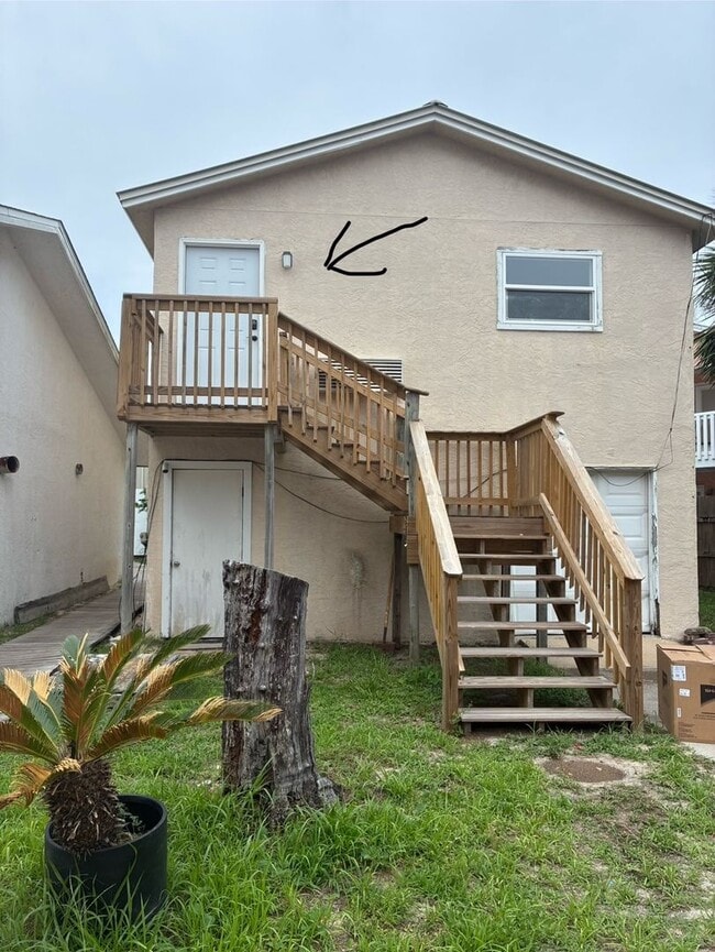 Building Photo - 17255 Front Beach Rd