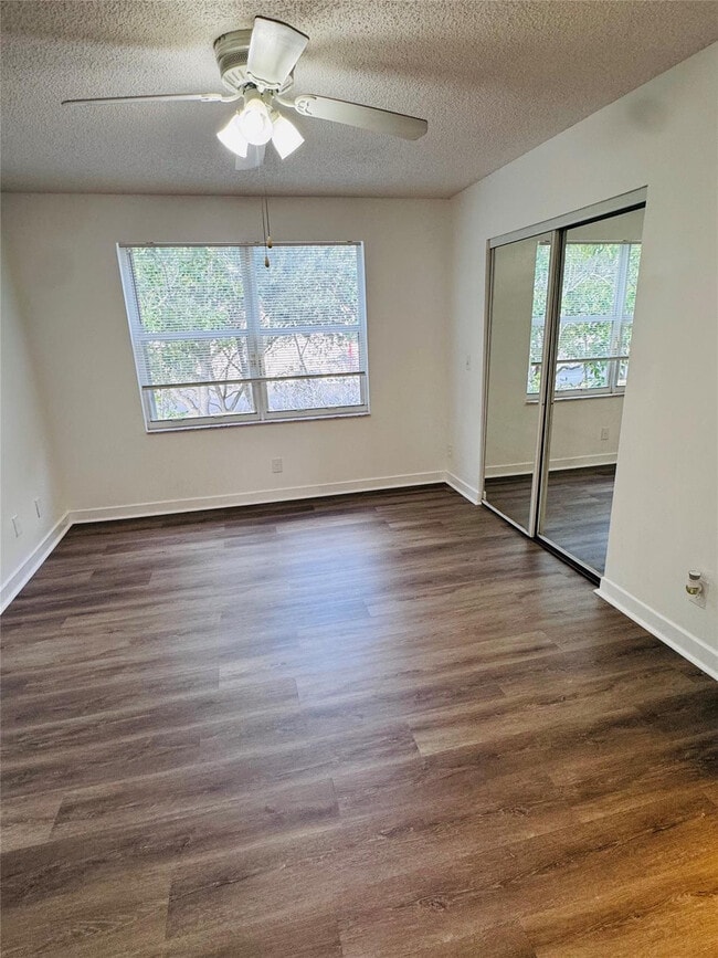 Building Photo - 12113 SW 2nd St