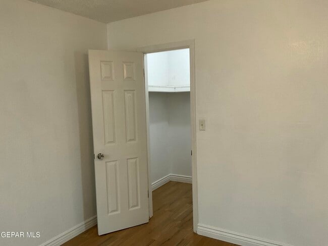 Building Photo - 335 Flynn Dr