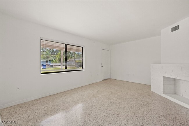 Building Photo - 1221 Turner St