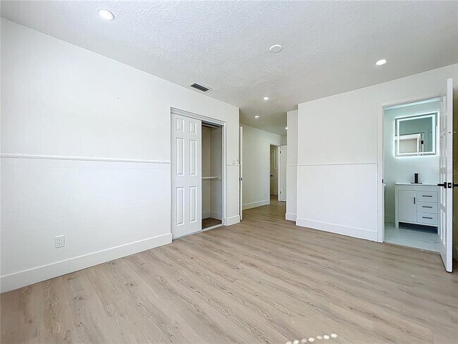 Building Photo - 3463 Arnel Dr
