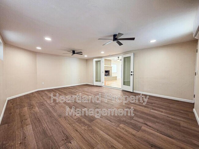Building Photo - 640 Claydelle Ave