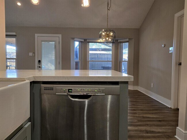 Building Photo - 7535 Stone Pine Ln