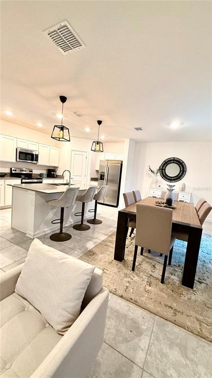 Building Photo - 720 Daring Dr