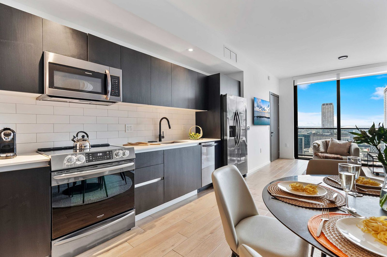 Building Photo - 398 NE 5th St