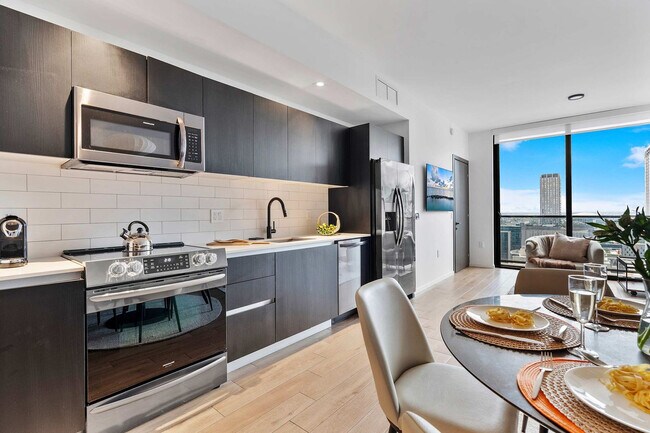 Building Photo - 398 NE 5th St