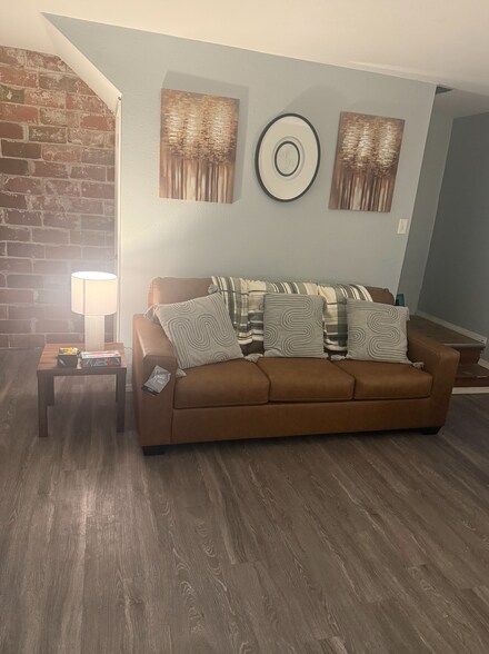 Building Photo - 714 Kirkwood Ave