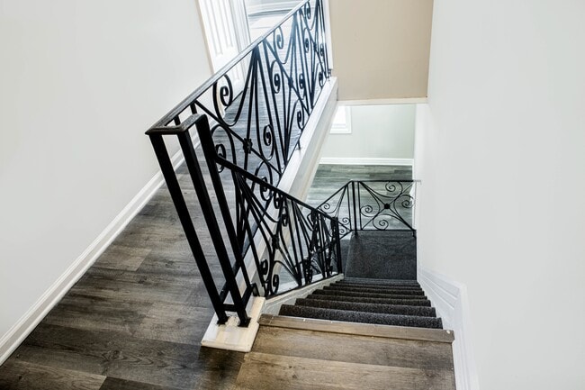 Building Photo - 2137 Mifflin St