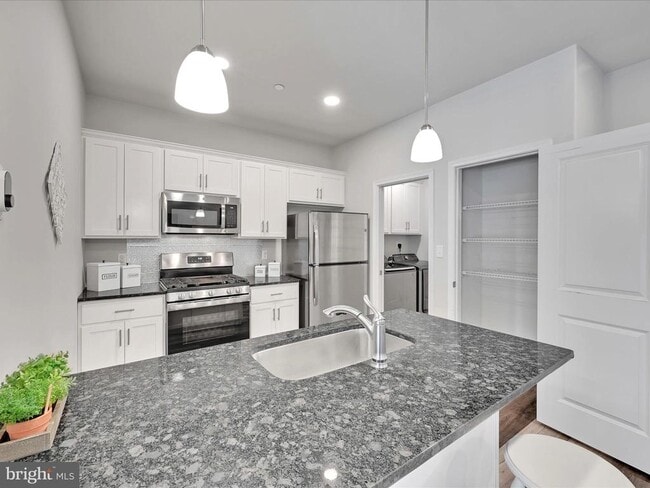 Building Photo - 108 Staplehill Ct