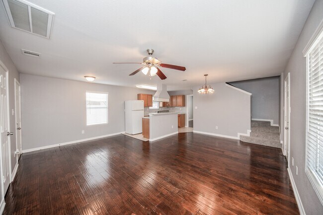 Building Photo - 1631 Dove Run