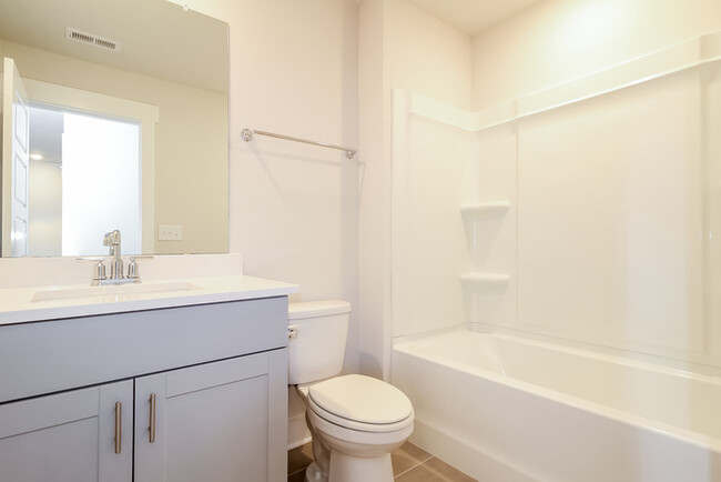 Building Photo - Townhome in Simpsonville!
