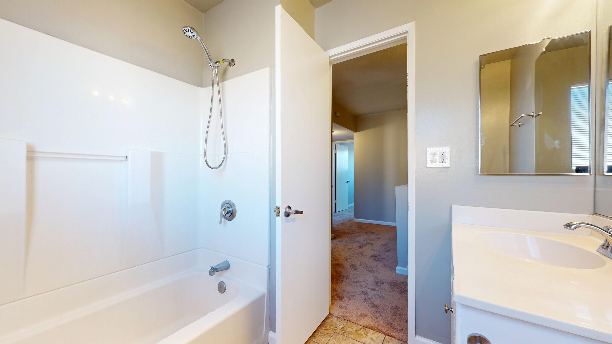 Building Photo - 20251 Cohasset St