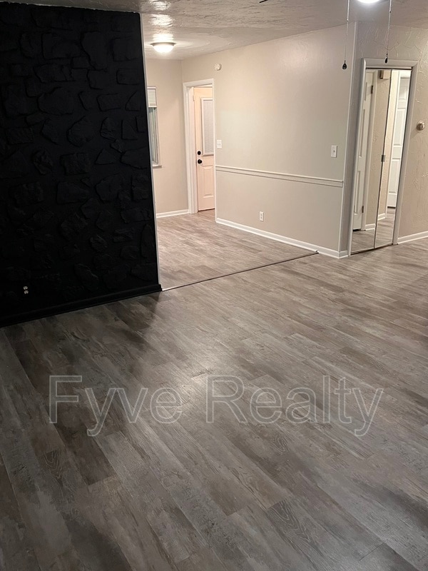 Building Photo - 1329 Barcelona Dr