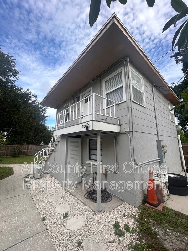 Building Photo - 2511 1/2 55th Ave N