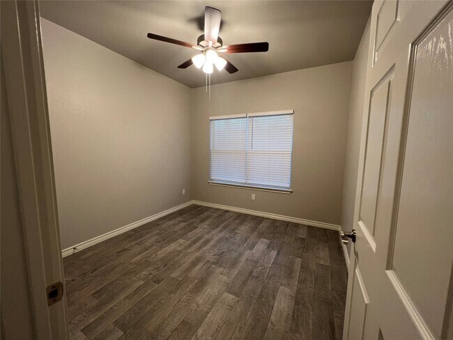 Building Photo - 629 Cr 306