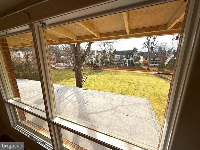 Building Photo - 6519 Byrnes Dr