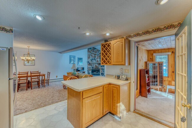 Building Photo - 102 Longfellow Dr