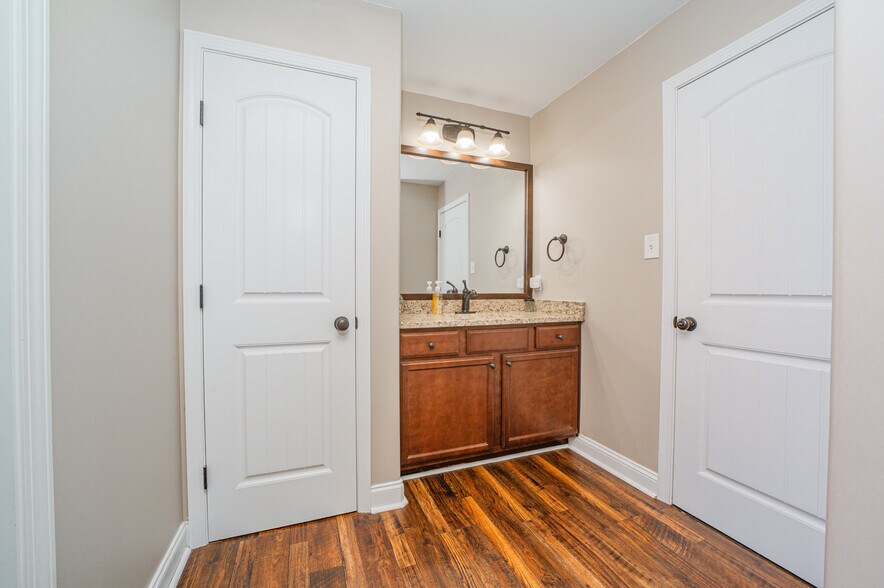 Building Photo - 7809 Elkton Ln